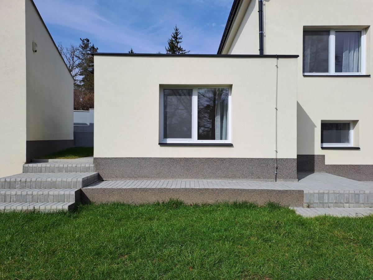 Apartmanovy Dum Se Zahradou V Klidne Casti Prahy Praga Zewnętrze zdjęcie